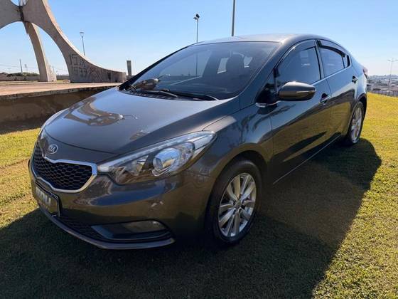 KIA CERATO 1.6 SX 16V FLEX 4P AUTOMÁTICO KIA CERATO 1.6 SX 16V FLEX 4P AUTOMÁTICO